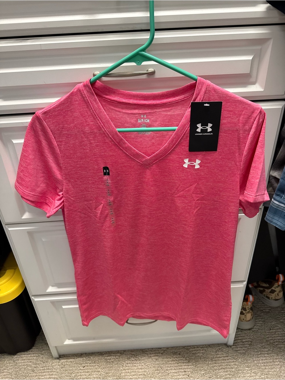 Under Armour Women's Heathered Hot Pink V-Neck Performance Tee